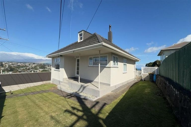 Photo of property in 19 Scott Street, Moturoa, New Plymouth, 4310