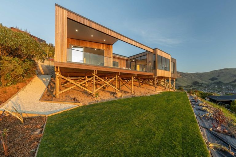 Photo of property in 134 Cannon Hill Crescent, Mount Pleasant, Christchurch, 8081