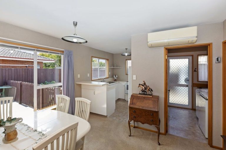 Photo of property in 2/18 Moffett Street, Islington, Christchurch, 8042