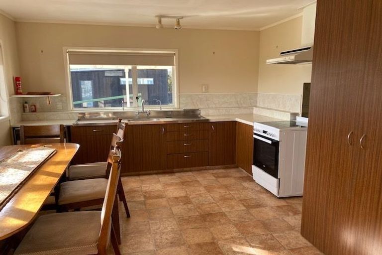 Photo of property in 25b Beresford Street, Bayswater, Auckland, 0622