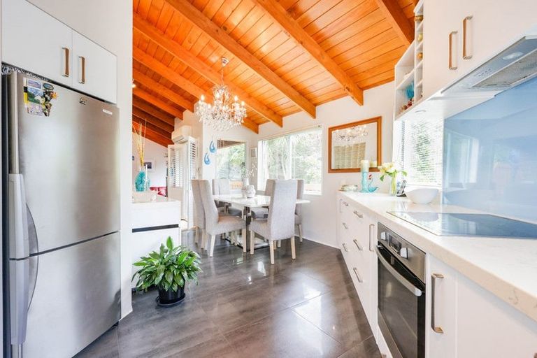 Photo of property in 41 Hythe Terrace, Mairangi Bay, Auckland, 0630