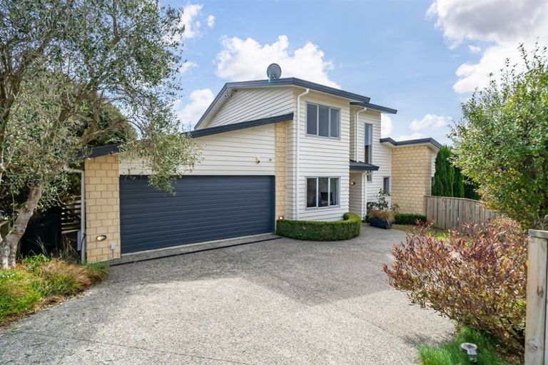 Photo of property in 31 Te Puia Drive, Aotea, Porirua, 5024