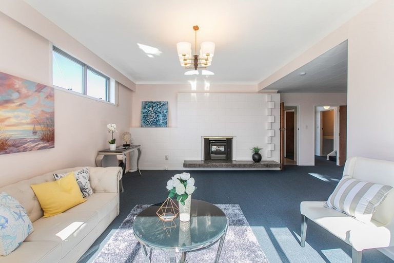 Photo of property in 52 Lawrence Crescent, Hillpark, Auckland, 2102