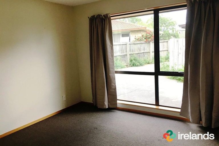 Photo of property in 2/27 Castile Place, Belfast, Christchurch, 8051