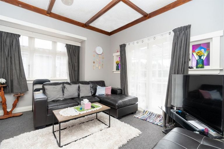 Photo of property in 2 Kiwi Avenue, Forest Lake, Hamilton, 3200