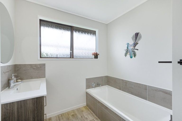 Photo of property in 36 Sylvania Drive, Matua, Tauranga, 3110