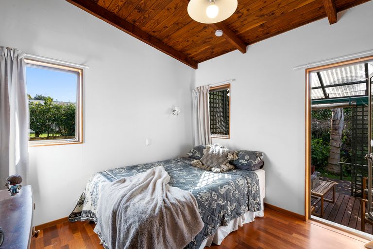 Photo of property in 56 Riverview Road, Kerikeri, 0230