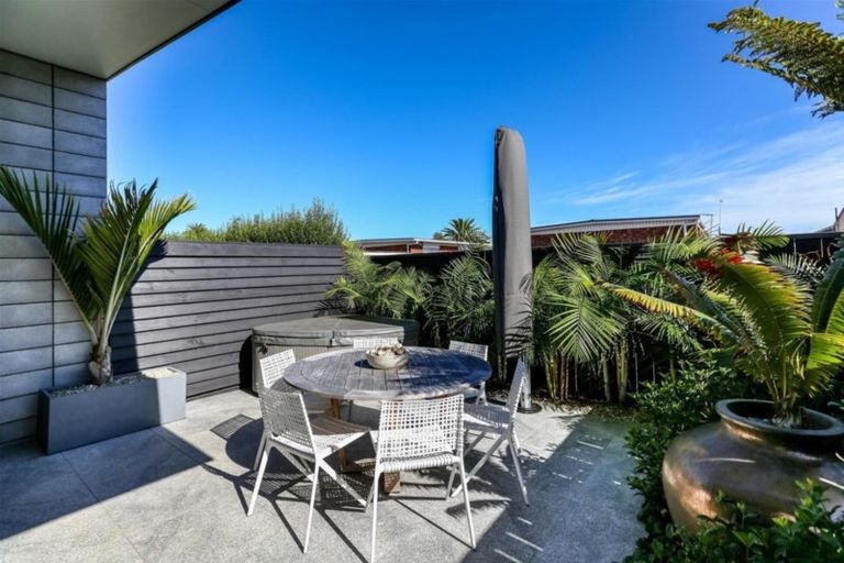Photo of property in 216a Powderham Street, New Plymouth, 4310