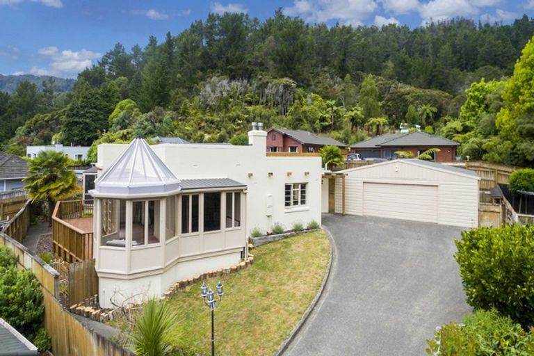 Photo of property in 81 Raukawa Street, Stokes Valley, Lower Hutt, 5019