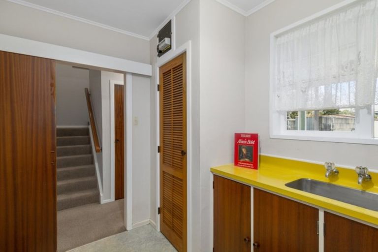 Photo of property in 4/1 Waikare Avenue, Waiwhetu, Lower Hutt, 5010