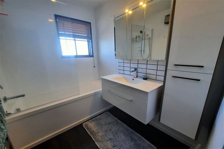 Photo of property in 70b Maidstone Road, Ilam, Christchurch, 8041