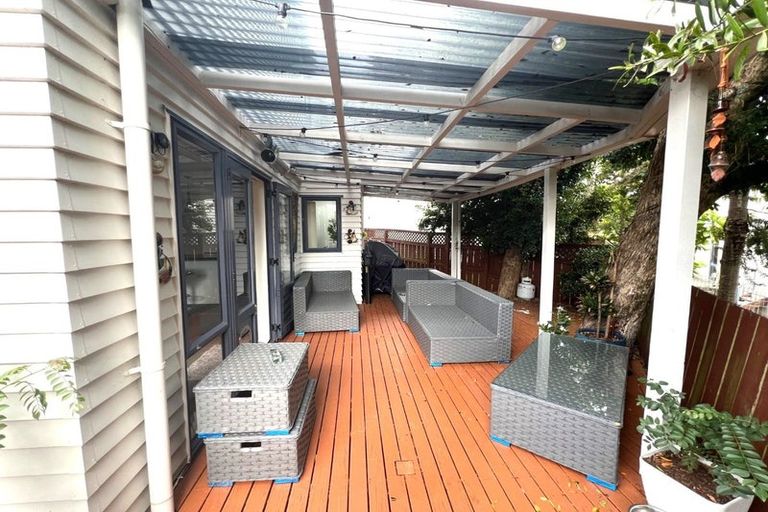 Photo of property in 4/18 Pannill Place, Oteha, Auckland, 0632