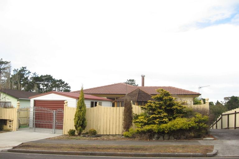 Photo of property in 37 Mcquarrie Avenue, Wattle Downs, Auckland, 2103