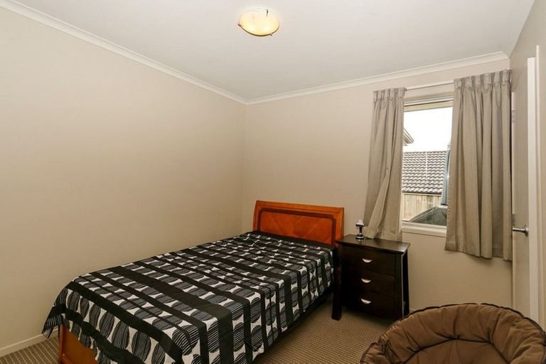 Photo of property in 3 Anna Lane, Glen Eden, Auckland, 0602