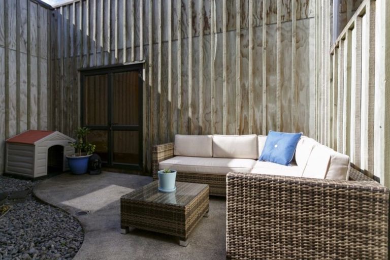 Photo of property in 6 Astelia Way, Waipahihi, Taupo, 3330