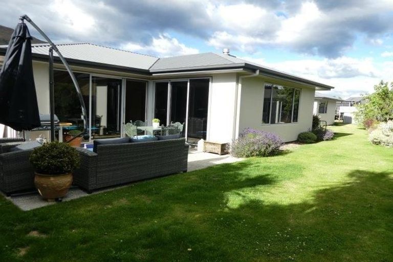 Photo of property in 11 Acheron Place, Lake Hayes, Queenstown, 9304