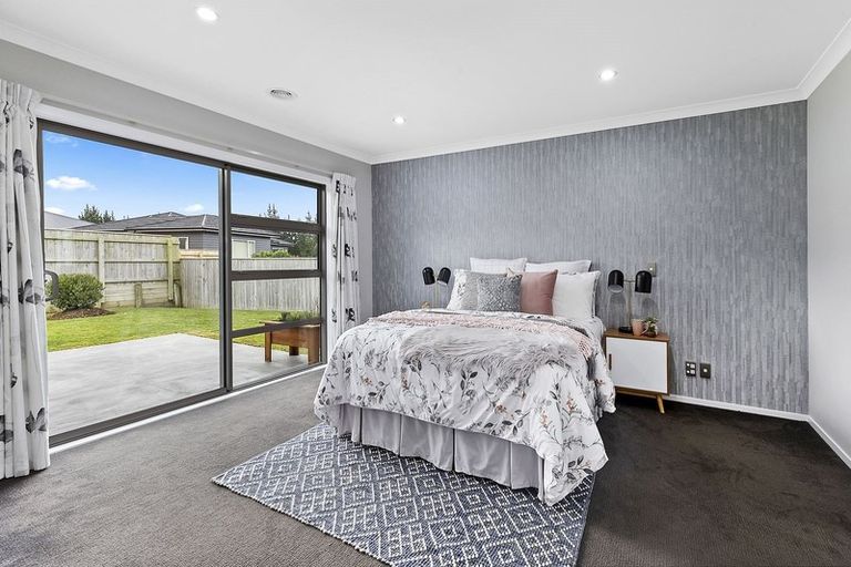 Photo of property in 94 Endeavour Drive, Whitby, Porirua, 5024