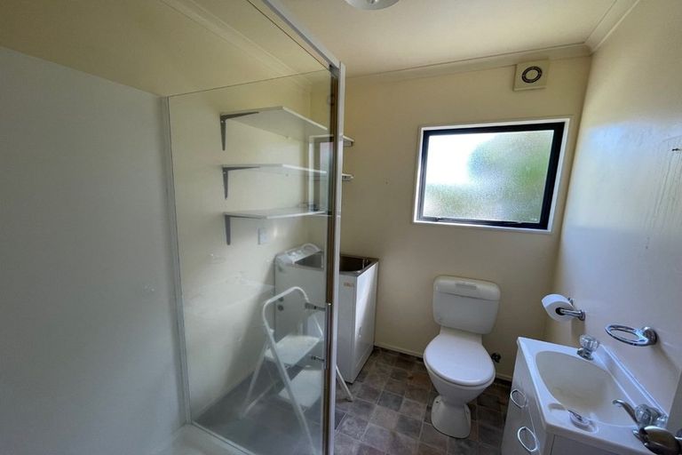 Photo of property in 2/80a Woodglen Road, Glen Eden, Auckland, 0602