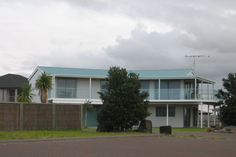 Photo of property in 33 Lagoon Way, Omaha, 0986