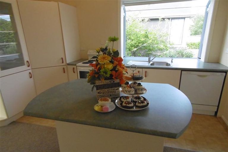 Photo of property in 14 Exeter Street, Brooklands, New Plymouth, 4310