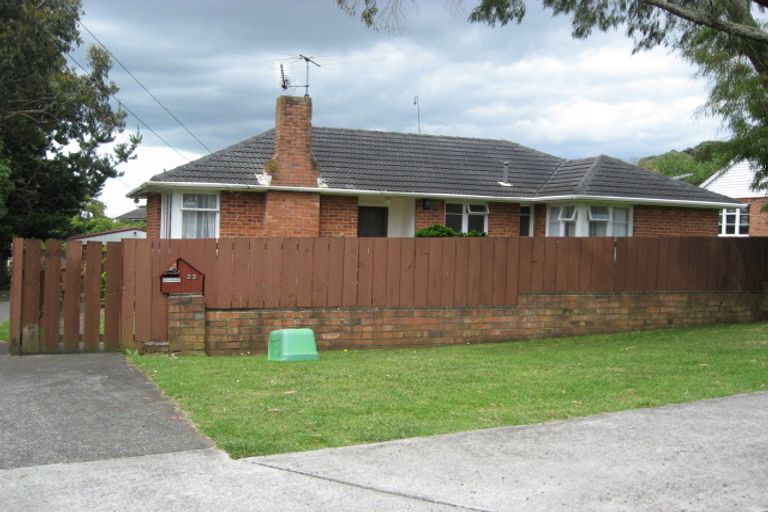 Photo of property in 1/23 Woodward Avenue, Mangere Bridge, Auckland, 2022