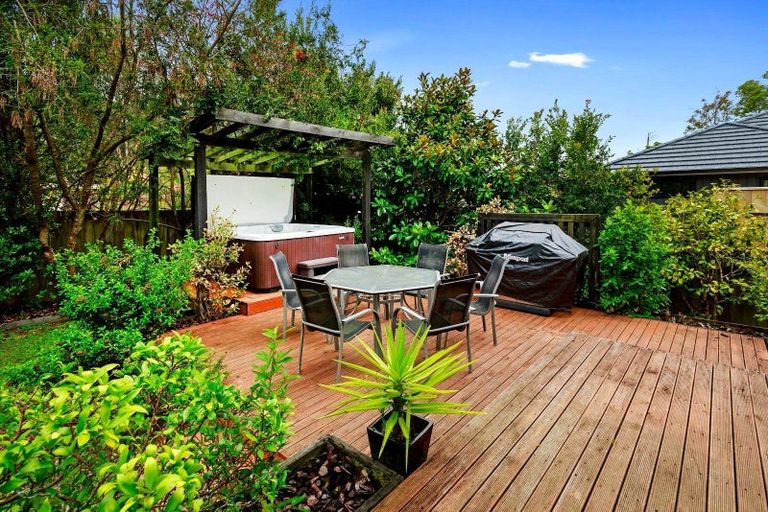 Photo of property in 94a Horoeka Street, Stokes Valley, Lower Hutt, 5019