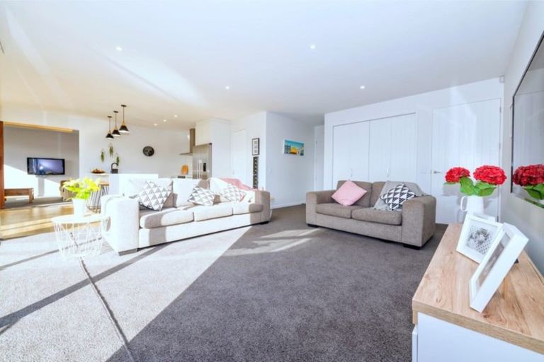 Photo of property in 32 Brusio Drive, Wigram, Christchurch, 8025