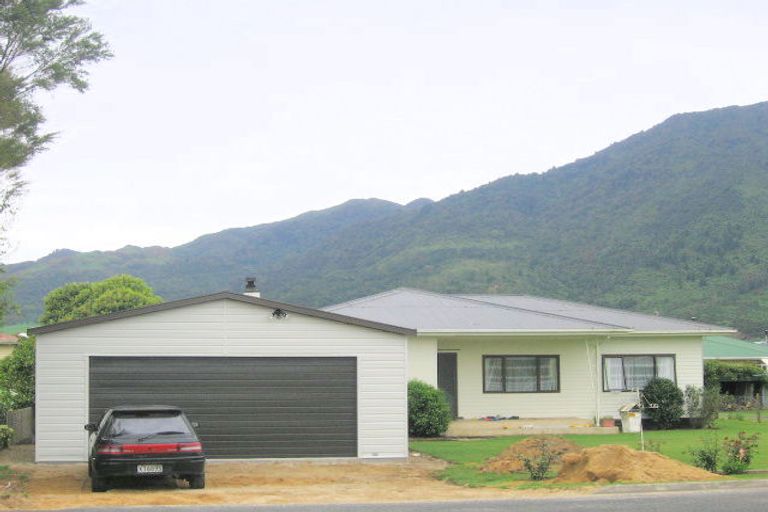 Photo of property in 14 Follis Street, Te Aroha, 3320