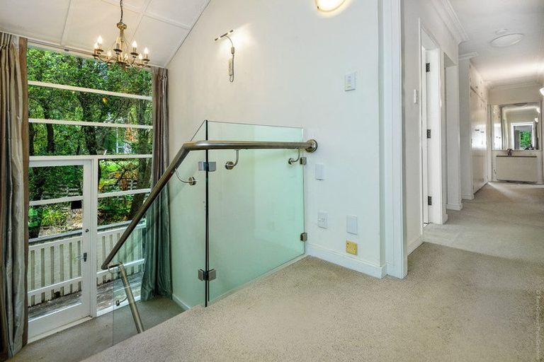 Photo of property in 24 Thorrington Road, Cashmere, Christchurch, 8022