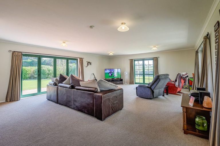 Photo of property in 360 Paierau Road, Opaki, Masterton, 5881