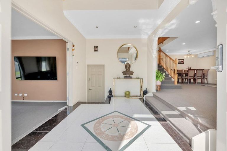 Photo of property in 26 Chateau Rise, Flat Bush, Auckland, 2016