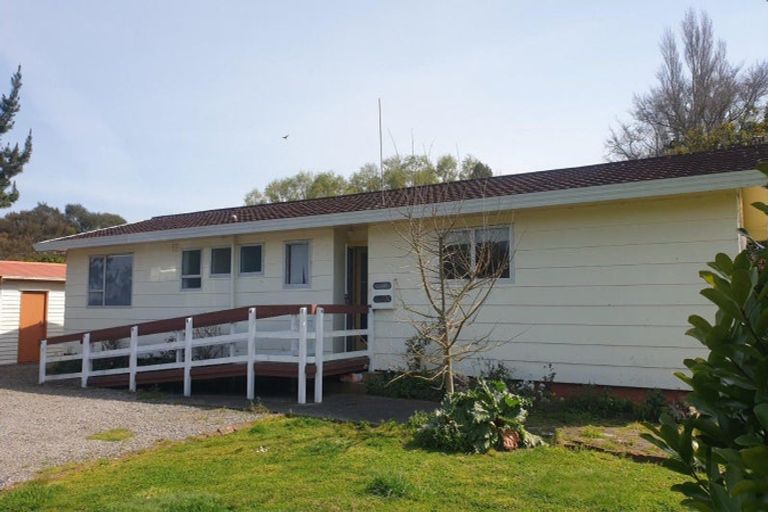 Photo of property in 33 Castle Street, Eltham, 4322