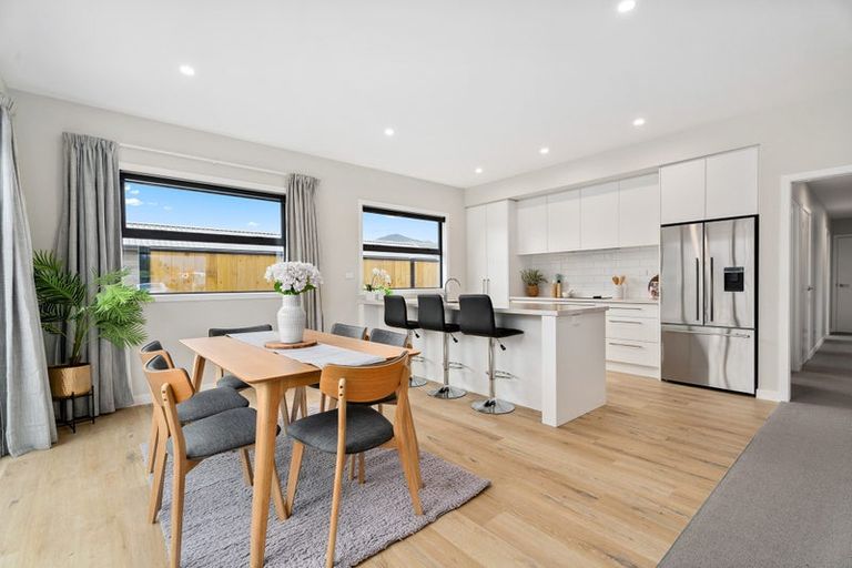 Photo of property in 6 Booth Drive, Cromwell, 9310