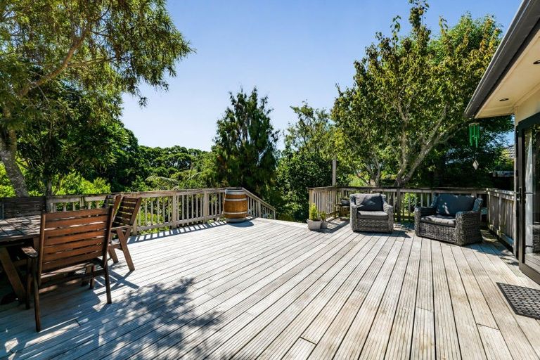 Photo of property in 11 Lynton Street, Upper Vogeltown, New Plymouth, 4310