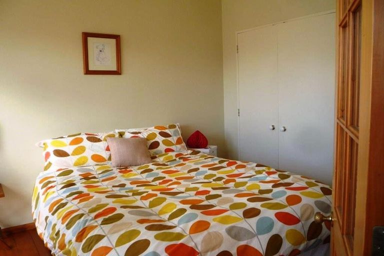 Photo of property in Chatsworth Flats, 7/23 Pirie Street, Mount Victoria, Wellington, 6011