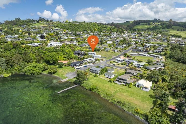 Photo of property in 2/22 Alberta Street, Acacia Bay, Taupo, 3330
