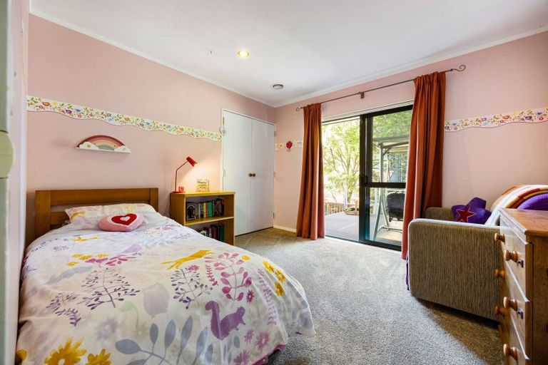 Photo of property in 6 Tironui Terrace, Western Heights, Hamilton, 3200