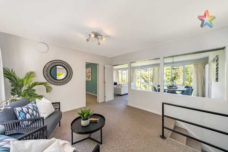 Photo of property in 12 Whiorau Grove, Lowry Bay, Lower Hutt, 5013