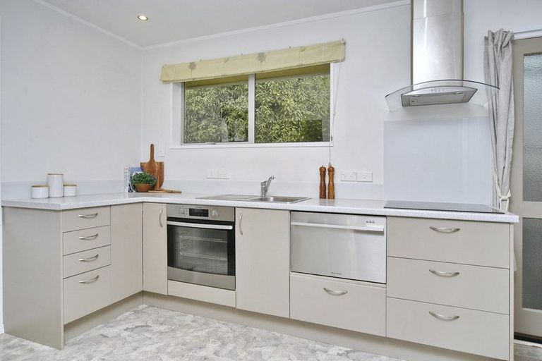 Photo of property in 18b Thompsons Road, Belfast, Christchurch, 8051