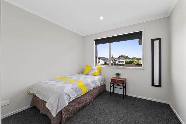 Photo of property in 2 Wentworth Lane, Waiwhakaiho, New Plymouth, 4312