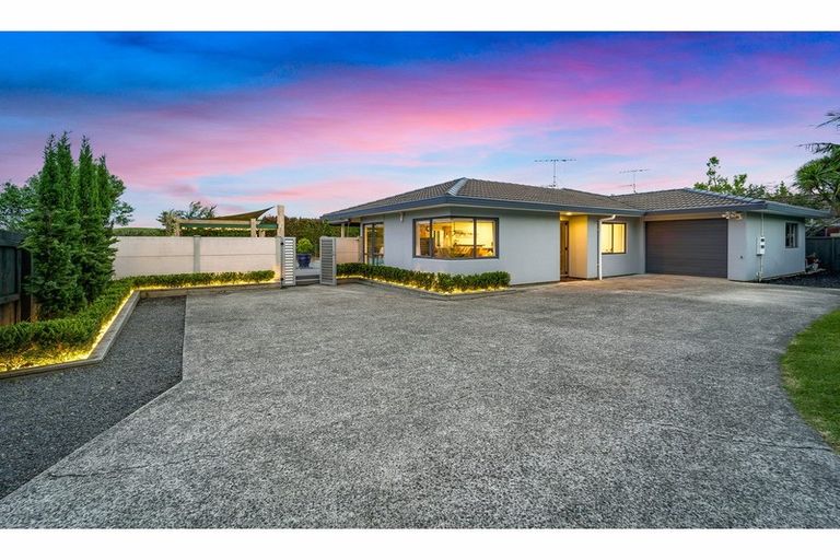 Photo of property in 10 Mountain Beech Rise, Albany, Auckland, 0632