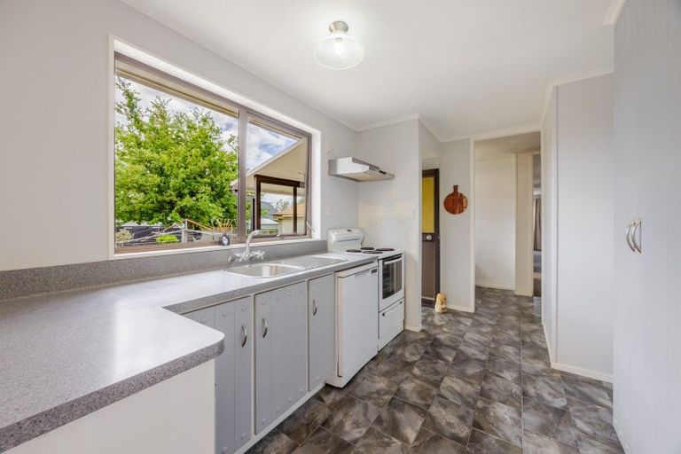 Photo of property in 9 Willow Grove, Waipukurau, 4200