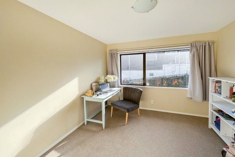 Photo of property in 690a Beach Road, Browns Bay, Auckland, 0630