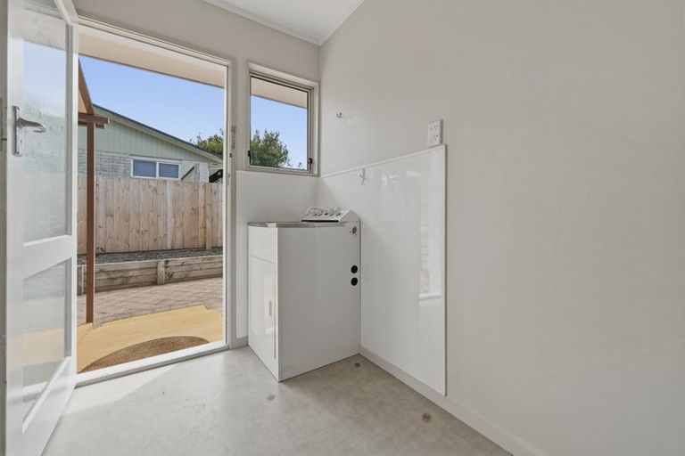 Photo of property in 104 Hinewa Road, Otumoetai, Tauranga, 3110