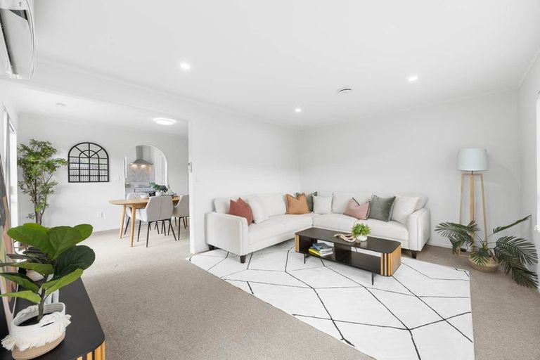 Photo of property in 2/126 Carruth Road, Papatoetoe, Auckland, 2025