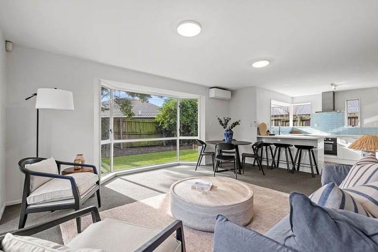 Photo of property in 2/9 Ruru Road, Linwood, Christchurch, 8062