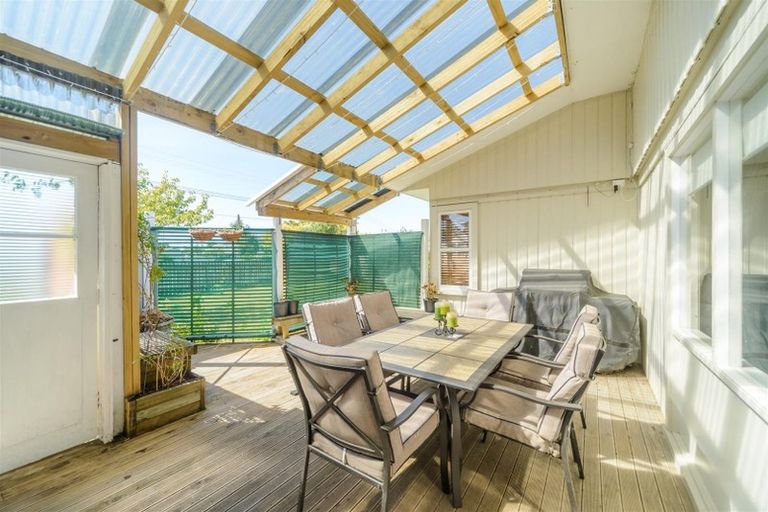 Photo of property in 28 Alexandra Street, Marton, 4710