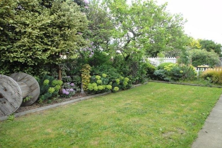 Photo of property in 113 Main North Road, Papanui, Christchurch, 8052