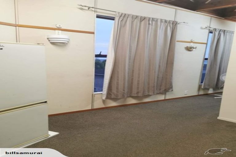 Photo of property in 1/50 Onewa Road, Northcote Point, Auckland, 0627