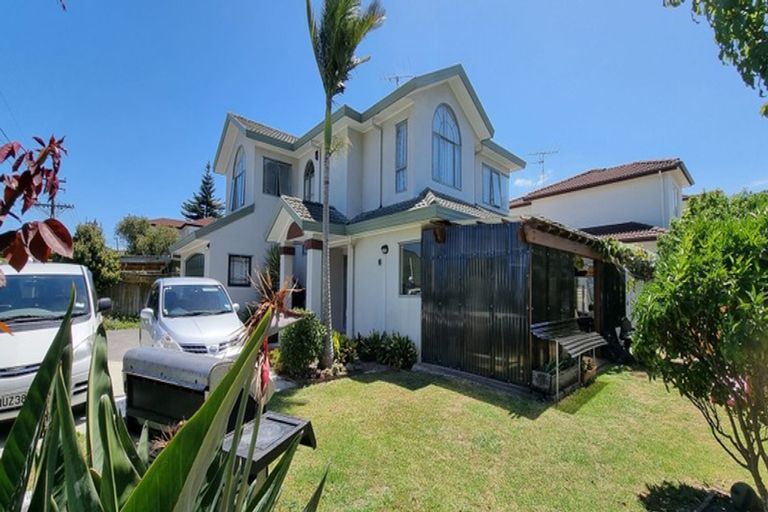 Photo of property in 2/14 Becroft Drive, Forrest Hill, Auckland, 0620